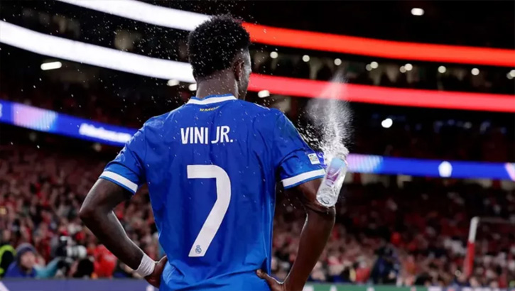 ভিনিসিয়ুসের প্রতি বর্ণবাদী আচরণে ‘মর্মাহত’ ফিফা সভাপতি